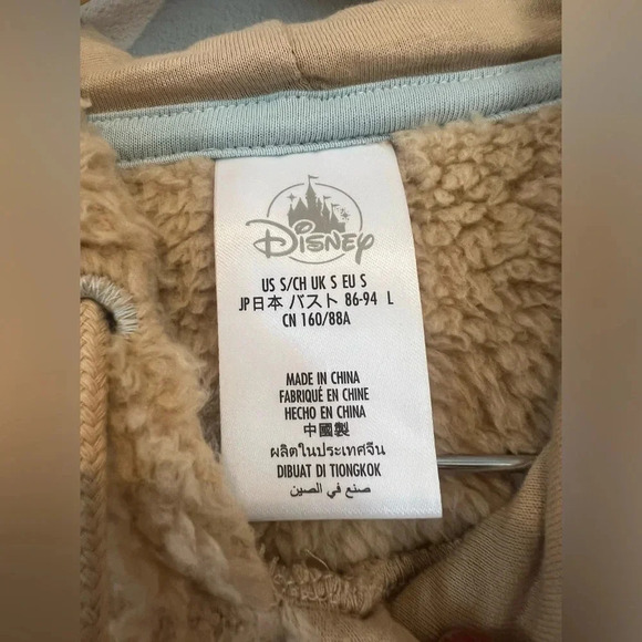 Disney Parks Winnie the Pooh and Piglet Ladies Fluffy Hooded Sweatshirt Sz L NWT - Picture 3 of 3